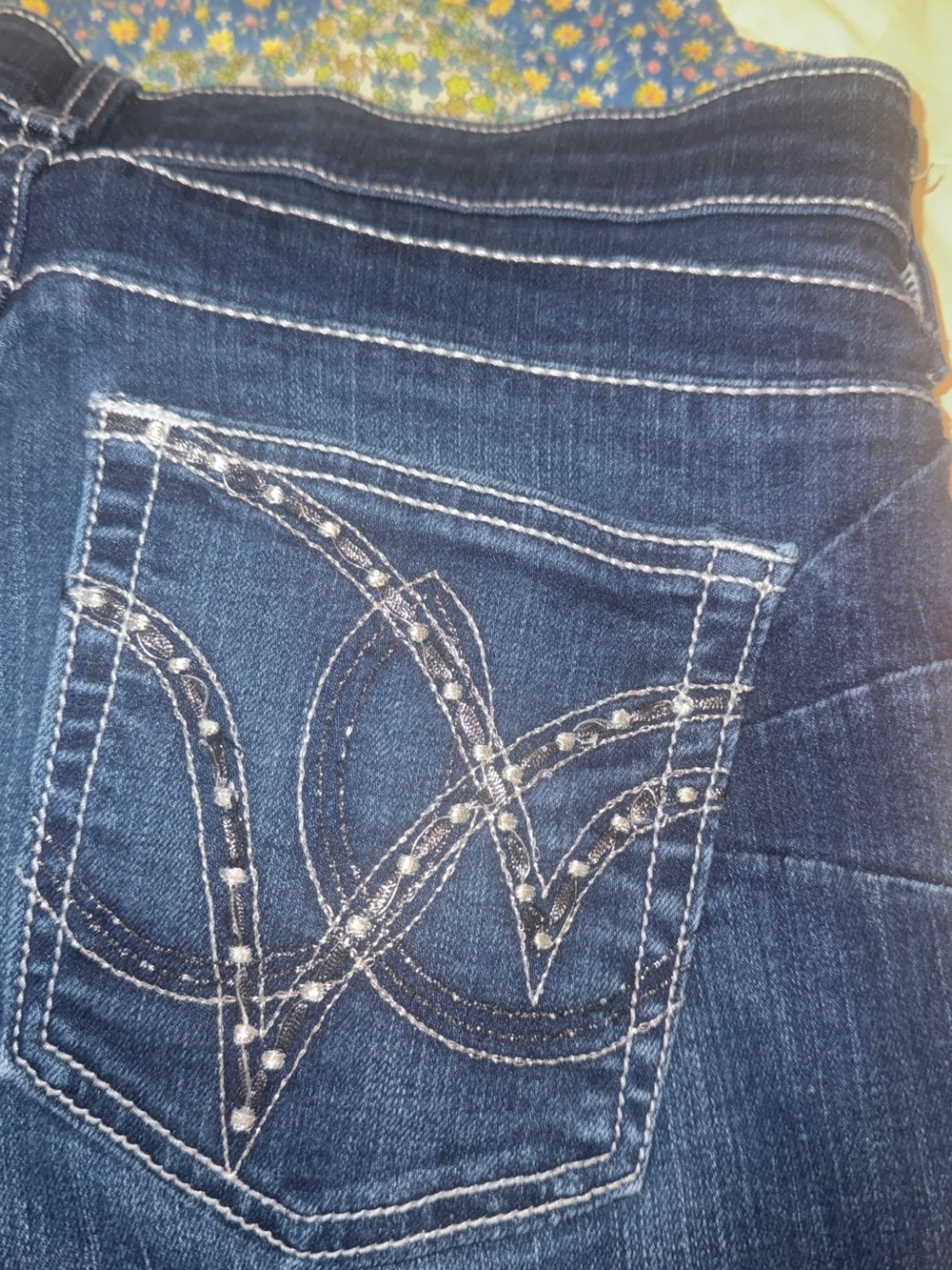 Wrangler Dark Blue Skinny Jeans with Embroidered Back Pockets - Picture 2 of 5